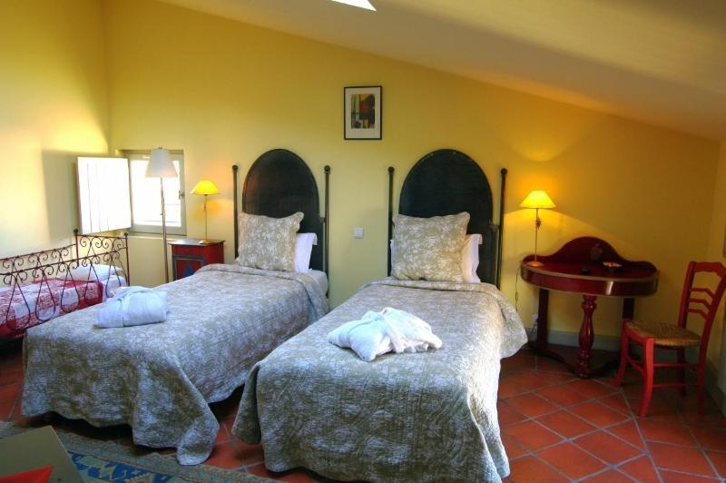 Hostellerie Provencale Uzès Habitación foto
